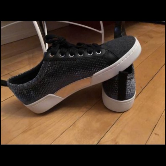 Michael Kors Sneakers - Picture 3 of 3